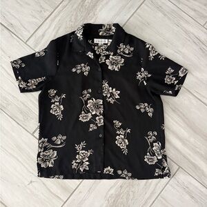 Chaus Black Short-Sleeve Button-Up Shirt with White Floral Print